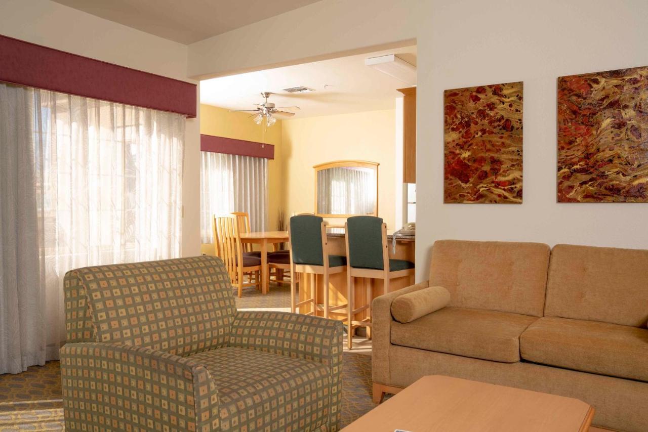 Raintree'S Cimarron Golf Resort Palm Springs Cathedral City Exterior photo